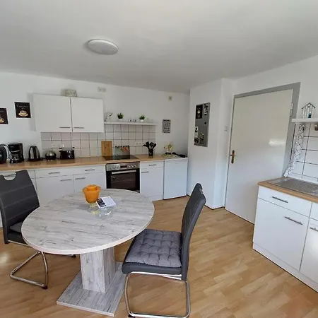 Klaerchen Mit Balkon *
